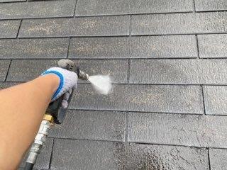 屋根カラーベスト高圧洗浄状況