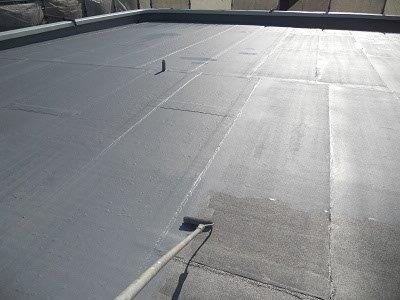 屋上防水防水材塗装状況