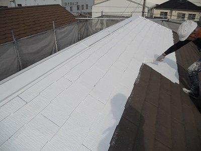 屋根塗装下塗り一層目塗装状況