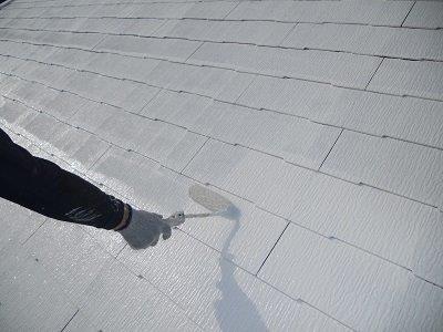 屋根塗装下塗り二層目塗装状況