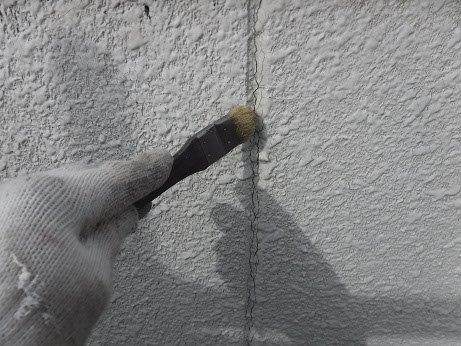 外壁ALC目地コーキング補修プライマー塗布