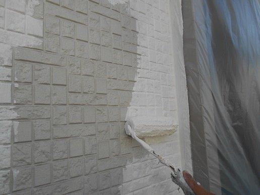 外壁サイディング断熱塗料塗装主材一層目塗装状況