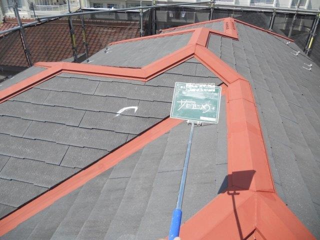 17：屋根カラーベスト遮断熱塗料塗装板金部錆止め塗装完了