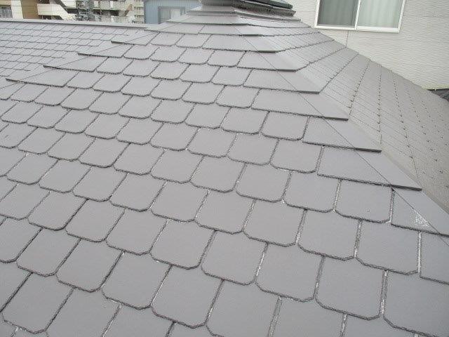 21・屋根カラーベストキルコ遮断熱塗料塗装遮熱塗料1層目塗装完了
