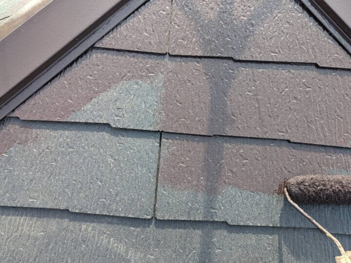 27:屋根中塗り塗装状況