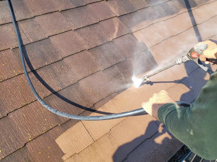 屋根高圧洗浄状況