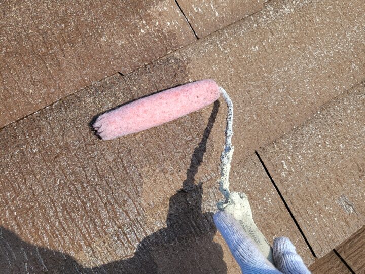 屋根下塗り塗装状況