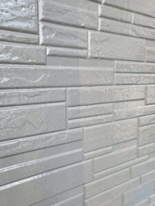 名古屋外壁塗装　中塗り塗装