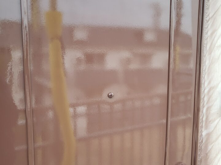 玄関扉へこみ補修・塗装完了