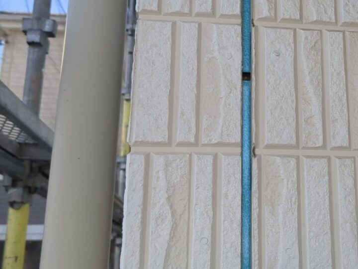 外壁目地既存コーキング撤去完了